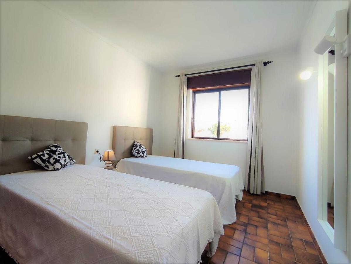 Apartamento V2 Pedro - By Bedzy Albufeira Luaran gambar