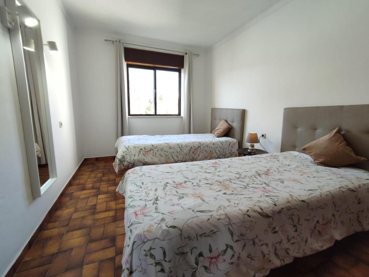 Apartamento V2 Pedro - By Bedzy Albufeira Luaran gambar