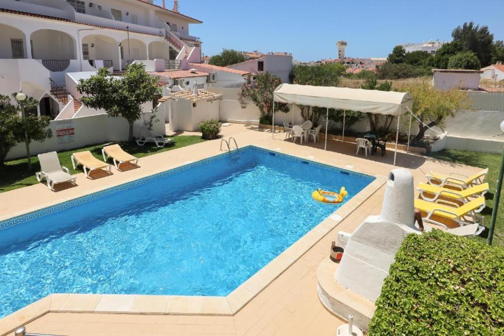 Apartamento V2 Pedro - By Bedzy Albufeira Luaran gambar